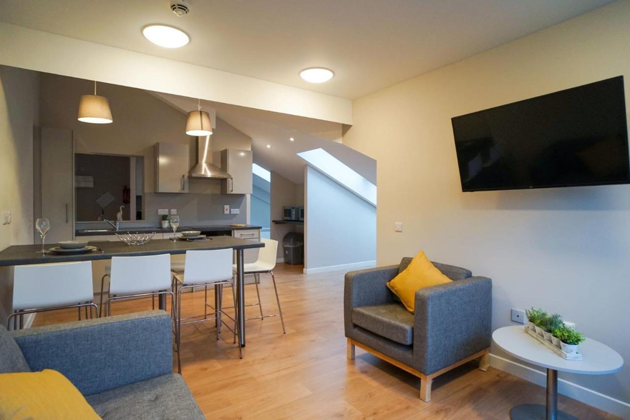 1 Bedroom Apartments, Studios And Ensuite Bedrooms With Shared Kitchen At Centro House In สเตอร์ลิง ภายนอก รูปภาพ