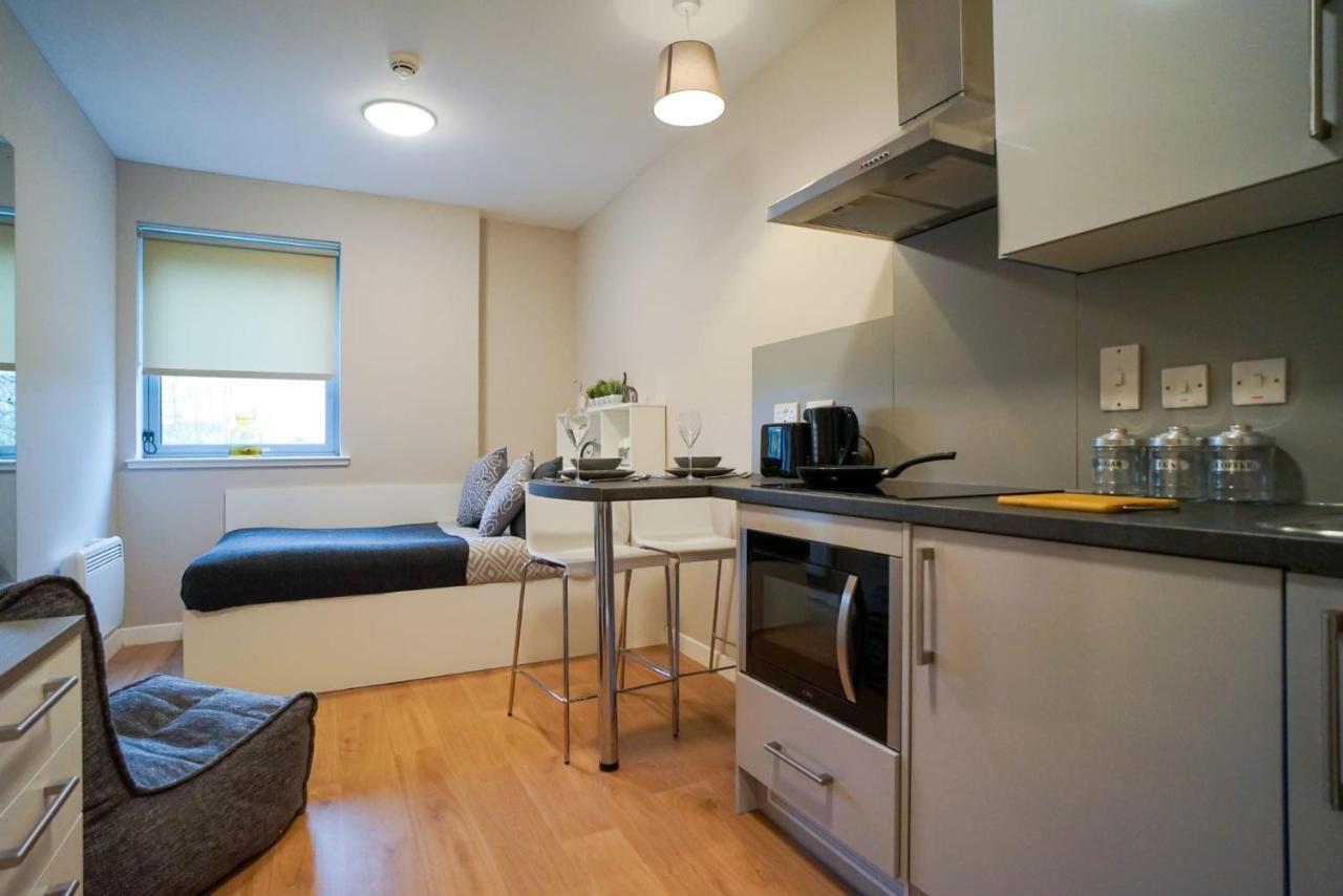 1 Bedroom Apartments, Studios And Ensuite Bedrooms With Shared Kitchen At Centro House In สเตอร์ลิง ภายนอก รูปภาพ