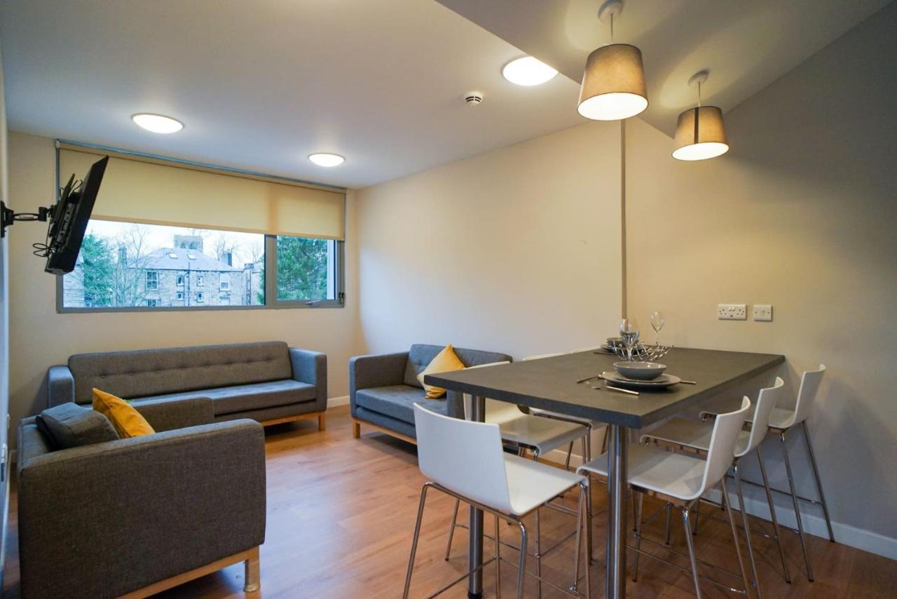 1 Bedroom Apartments, Studios And Ensuite Bedrooms With Shared Kitchen At Centro House In สเตอร์ลิง ภายนอก รูปภาพ