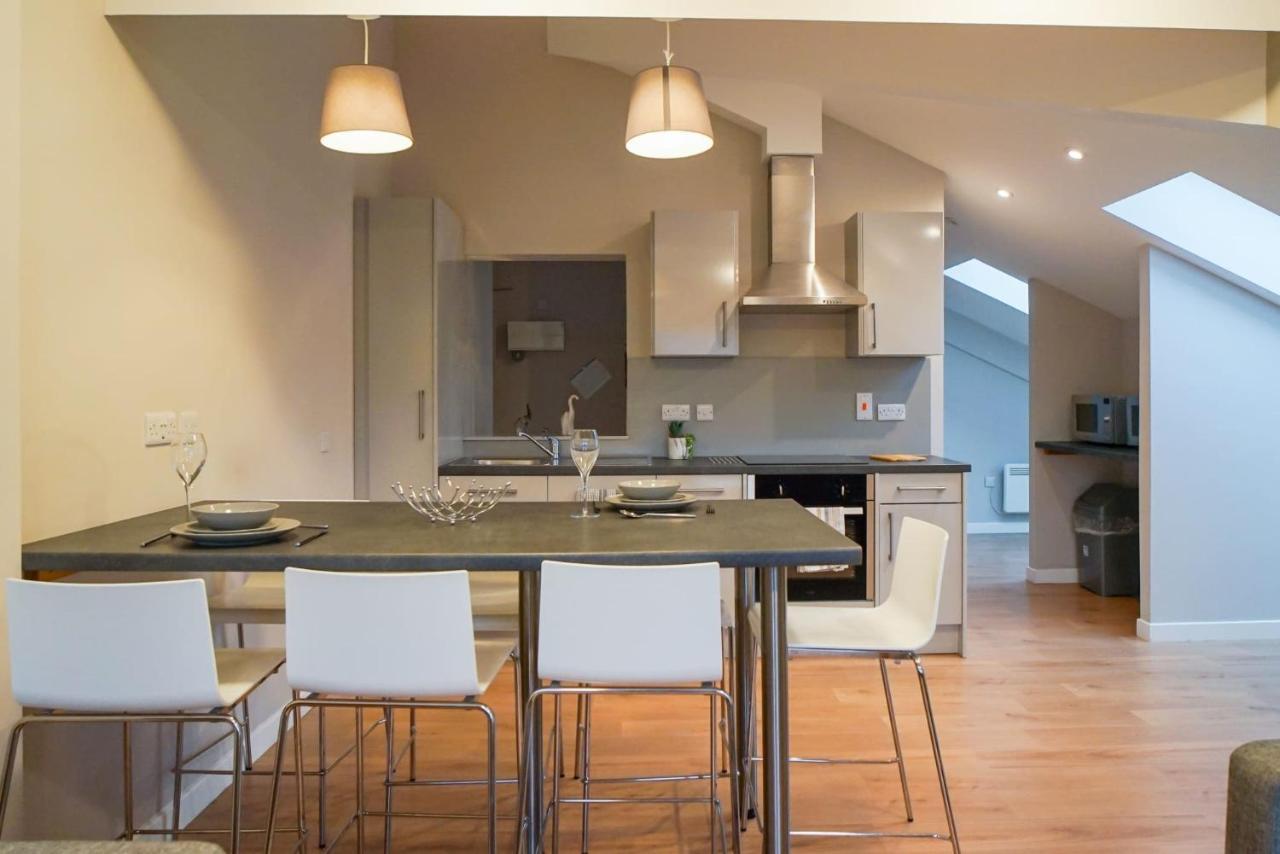 1 Bedroom Apartments, Studios And Ensuite Bedrooms With Shared Kitchen At Centro House In สเตอร์ลิง ภายนอก รูปภาพ
