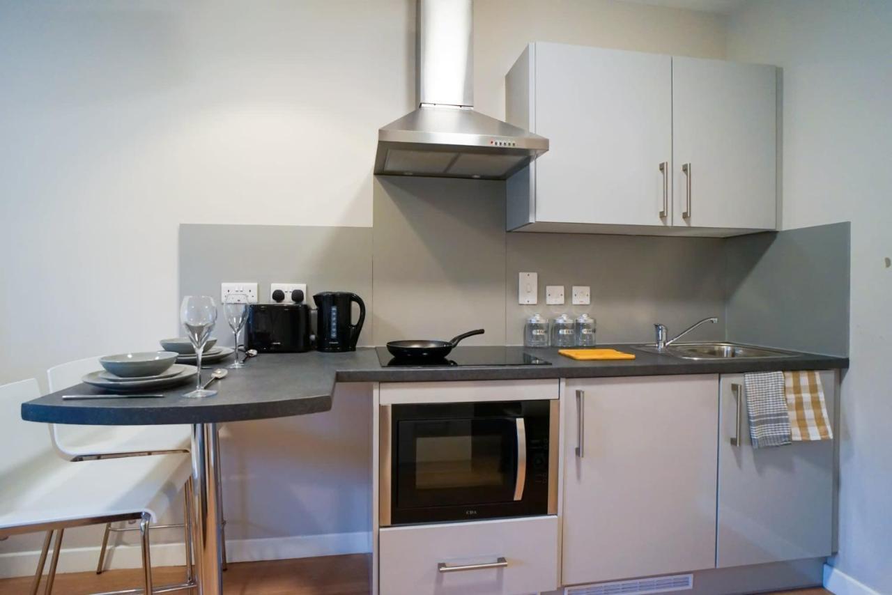 1 Bedroom Apartments, Studios And Ensuite Bedrooms With Shared Kitchen At Centro House In สเตอร์ลิง ภายนอก รูปภาพ